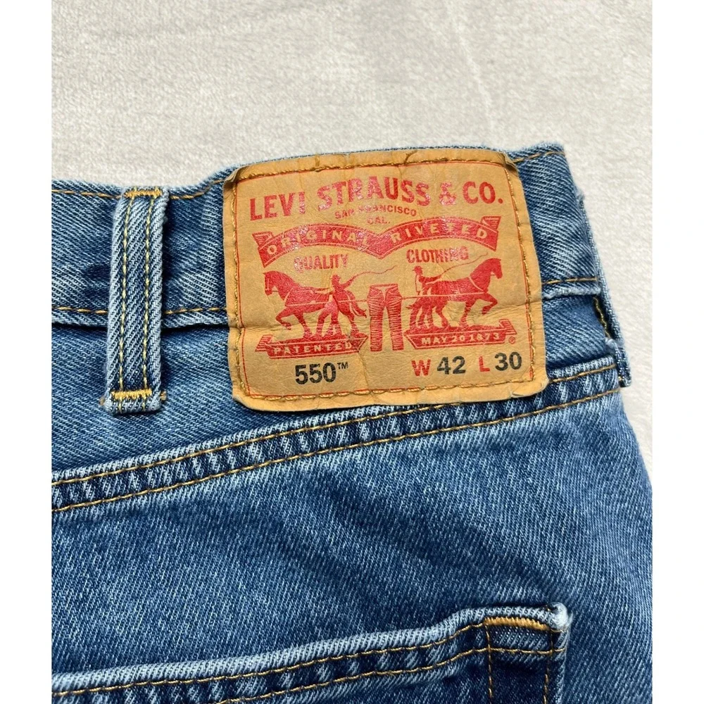 Levi's 550 Relaxed Fit Jeans Mens 42x30 Blue Excellent Tapered Leg Denim